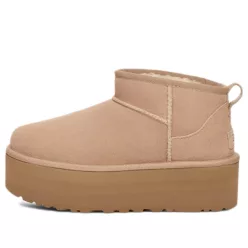 UGG Classic Ultra Mini Platform Boot Sand (Women's) magas szárú sneaker – termékfotó, oldalnézet