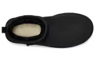 UGG Classic Ultra Mini Boot Black magas szárú sneaker – termékfotó, oldalnézet
