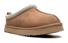 UGG Tazz Slipper Sand (Kids) sneaker – termékfotó, oldalnézet
