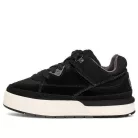UGG Goldencush Black sneaker – termékfotó, oldalnézet