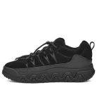 UGG CapTrail Low Black alacsony szárú sneaker – termékfotó, oldalnézet
