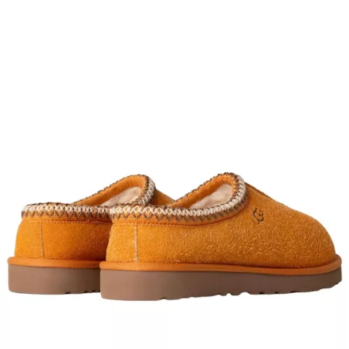 UGG Tasman Shaggy Suede Slipper Dark Apricot sneaker – termékfotó, oldalnézet