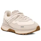 UGG RetroFi Low Ceramic alacsony szárú sneaker – termékfotó, oldalnézet