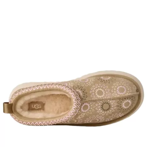 UGG Tazz Sun Stitch Slipper Mustard Seed (Women's) sneaker – termékfotó, oldalnézet