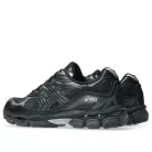 ASICS Gel-NYC Black alacsony szárú sneaker – termékfotó, oldalnézet