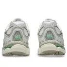 ASICS Gel-Nyc Cream Fossil alacsony szárú sneaker – termékfotó, oldalnézet