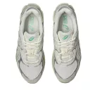 ASICS Gel-Nyc Cream Fossil alacsony szárú sneaker – termékfotó, oldalnézet