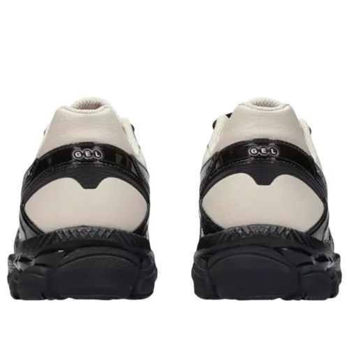 ASICS Gel-Cumulus 16 Finesse Desert Rose alacsony szárú sneaker – termékfotó, oldalnézet