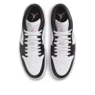 Jordan 1 Low Black Rust Pink alacsony szárú sneaker – termékfotó, oldalnézet
