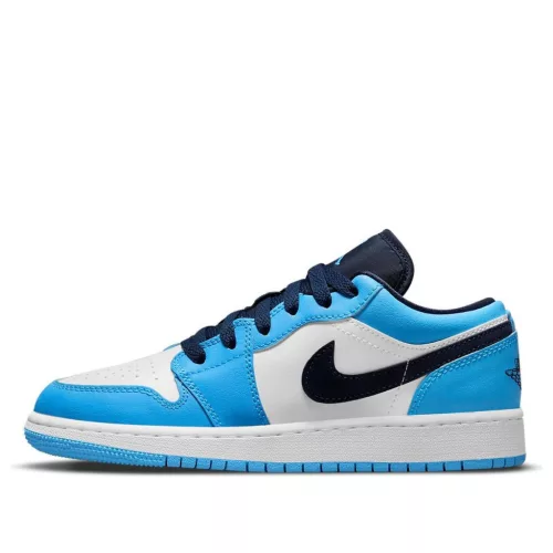 Jordan 1 Low UNC (GS) alacsony szárú sneaker – termékfotó, oldalnézet