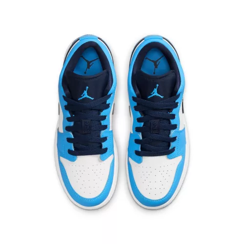 Jordan 1 Low UNC (GS) alacsony szárú sneaker – termékfotó, oldalnézet