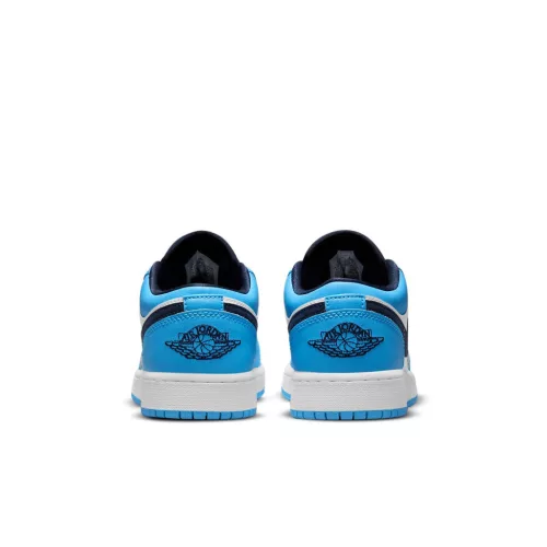 Jordan 1 Low UNC (GS) alacsony szárú sneaker – termékfotó, oldalnézet