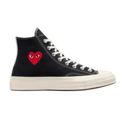 Converse Chuck Taylor All Star 70 Hi Comme des Garcons PLAY Single Heart Black magas szárú sneaker – termékfotó, oldalnézet