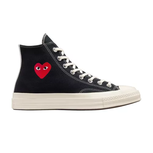 Converse Chuck Taylor All Star 70 Hi Comme des Garcons PLAY Single Heart Black magas szárú sneaker – termékfotó, oldalnézet