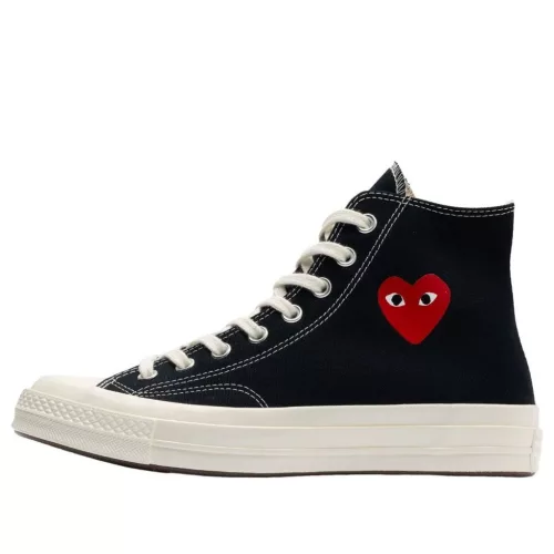 Converse Chuck Taylor All Star 70 Hi Comme des Garcons PLAY Single Heart Black magas szárú sneaker – termékfotó, oldalnézet