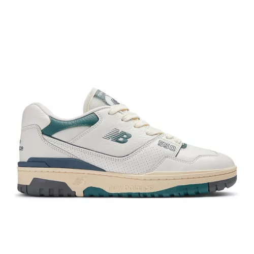 New Balance 550 New Spruce Mini Logo alacsony szárú sneaker – termékfotó, oldalnézet