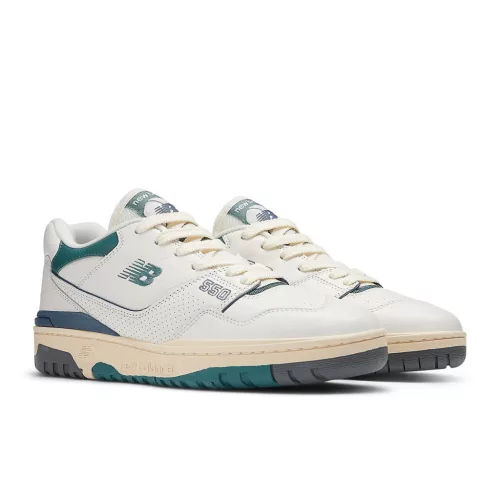 New Balance 550 New Spruce Mini Logo alacsony szárú sneaker – termékfotó, oldalnézet
