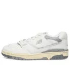 New Balance 550 Away Grey Mini Logo alacsony szárú sneaker – termékfotó, oldalnézet