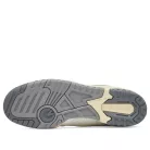 New Balance 550 Away Grey Mini Logo alacsony szárú sneaker – termékfotó, oldalnézet