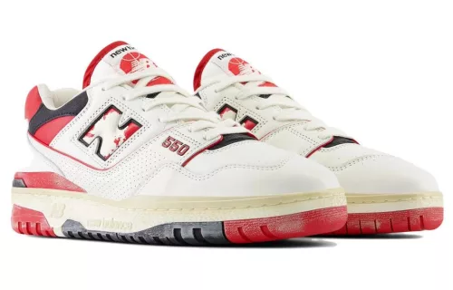 New Balance 550 Vintage Pack Team Red alacsony szárú sneaker – termékfotó, oldalnézet