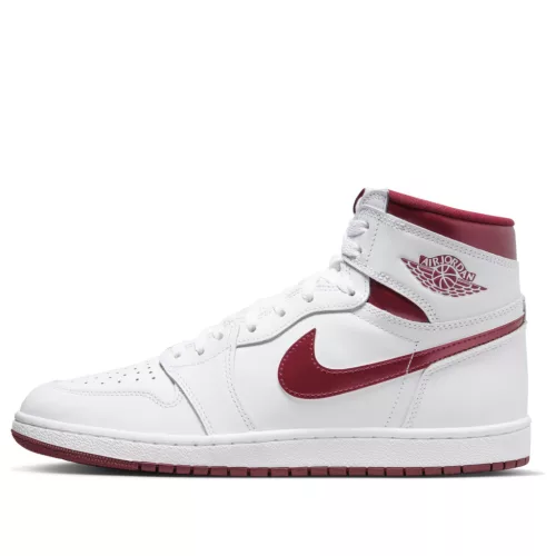 Jordan 1 Retro High '85 OG Metallic Burgundy magas szárú sneaker – termékfotó, oldalnézet