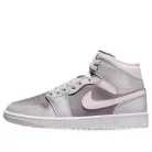 Jordan 1 Mid Photon Dust Atmosphere Grey (Women's) közepes szárú sneaker – termékfotó, oldalnézet