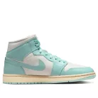 Jordan 1 Mid Light Dew (Women's) közepes szárú sneaker – termékfotó, oldalnézet