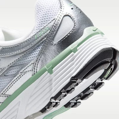 Nike P-6000 Metallic Silver White Steam (Women's) alacsony szárú sneaker – termékfotó, oldalnézet