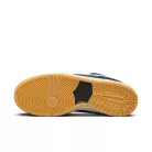 Nike SB Dunk Low Pro Black Gum alacsony szárú sneaker – termékfotó, oldalnézet