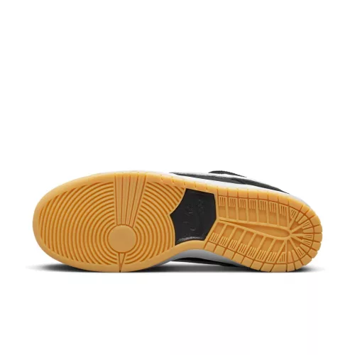 Nike SB Dunk Low Pro Black Gum alacsony szárú sneaker – termékfotó, oldalnézet