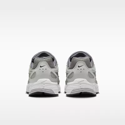 Nike P-6000 Atmosphere Grey Pencil Point alacsony szárú sneaker – termékfotó, oldalnézet