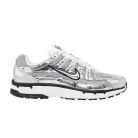 Nike P-6000 Metallic Silver alacsony szárú sneaker – termékfotó, oldalnézet