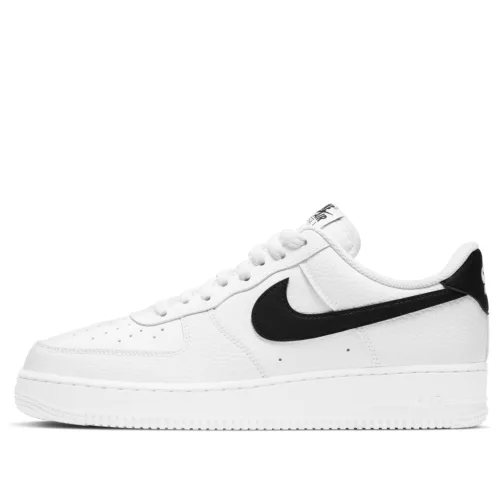 Nike Air Force 1 Low '07 White Black Pebbled Leather alacsony szárú sneaker – termékfotó, oldalnézet