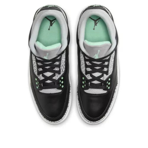 Jordan 3 Retro Green Glow alacsony szárú sneaker – termékfotó, oldalnézet