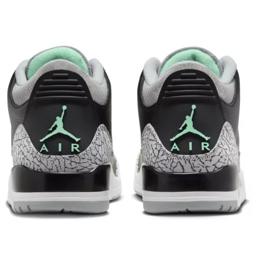 Jordan 3 Retro Green Glow alacsony szárú sneaker – termékfotó, oldalnézet