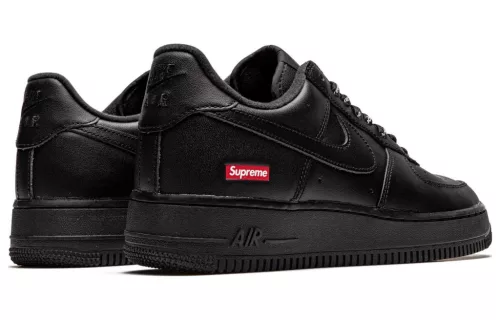 Nike Air Force 1 Low Supreme Black alacsony szárú sneaker – termékfotó, oldalnézet