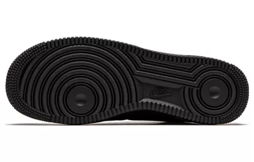 Nike Air Force 1 Low Supreme Black alacsony szárú sneaker – termékfotó, oldalnézet