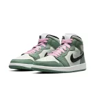 Jordan 1 Mid Dutch Green (Women's) közepes szárú sneaker – termékfotó, oldalnézet