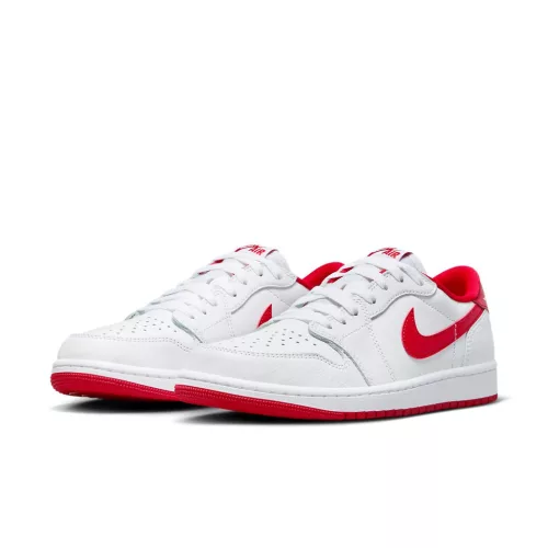 Jordan 1 Retro Low OG University Red alacsony szárú sneaker – termékfotó, oldalnézet