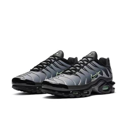 Nike Air Max Plus Black Particle Grey Vapour Green alacsony szárú sneaker – termékfotó, oldalnézet