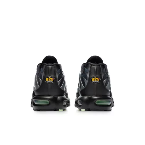 Nike Air Max Plus Black Particle Grey Vapour Green alacsony szárú sneaker – termékfotó, oldalnézet