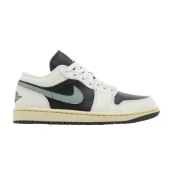 Jordan 1 Low Jade Smoke (Women's) alacsony szárú sneaker – termékfotó, oldalnézet