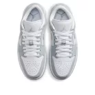 Jordan 1 Low Wolf Grey (Women's) alacsony szárú sneaker – termékfotó, oldalnézet