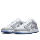 Jordan 1 Low Wolf Grey (Women's) alacsony szárú sneaker – termékfotó, oldalnézet