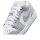 Jordan 1 Low Wolf Grey (Women's) alacsony szárú sneaker – termékfotó, oldalnézet