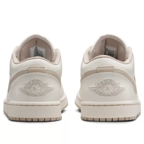 Wmns Air Jordan 1 Low 'Sail Rattan' alacsony szárú sneaker – termékfotó, oldalnézet