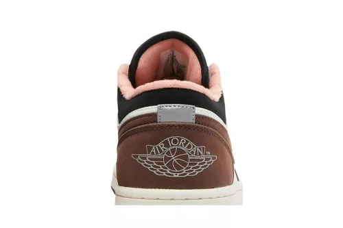 Jordan 1 Low Mocha alacsony szárú sneaker – termékfotó, oldalnézet