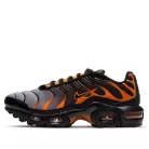 Air Max Plus GS 'Black Team Orange' alacsony szárú sneaker – termékfotó, oldalnézet