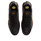 Nike Air Max Plus 'Black Total Orange' alacsony szárú sneaker – termékfotó, oldalnézet