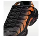 Nike Air Max Plus 'Black Total Orange' alacsony szárú sneaker – termékfotó, oldalnézet